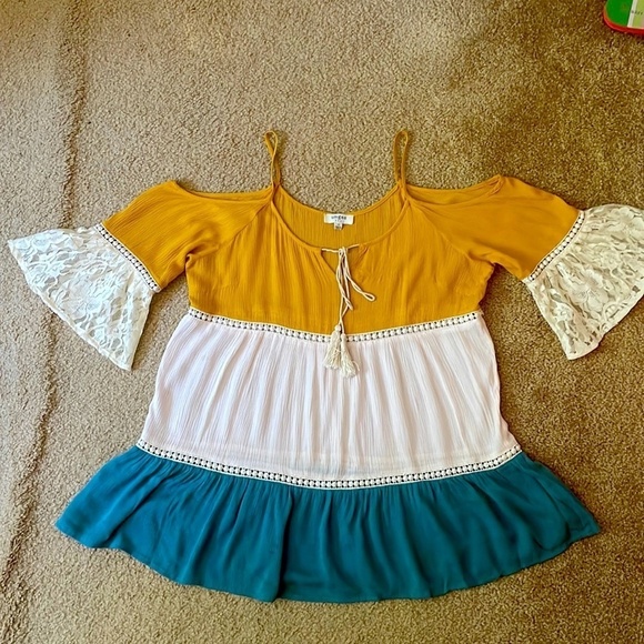 Umgee Tops - UMGEE Cold Shoulder Top